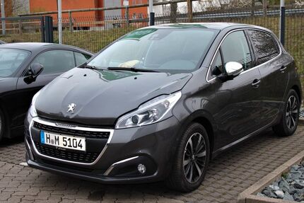 Peugeot 208 18.000 km 10.900 &euro; Garbsen 30823