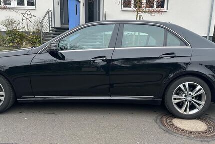 Mercedes-Benz 220 133.700 km 16.700 &euro; Garbsen 30826