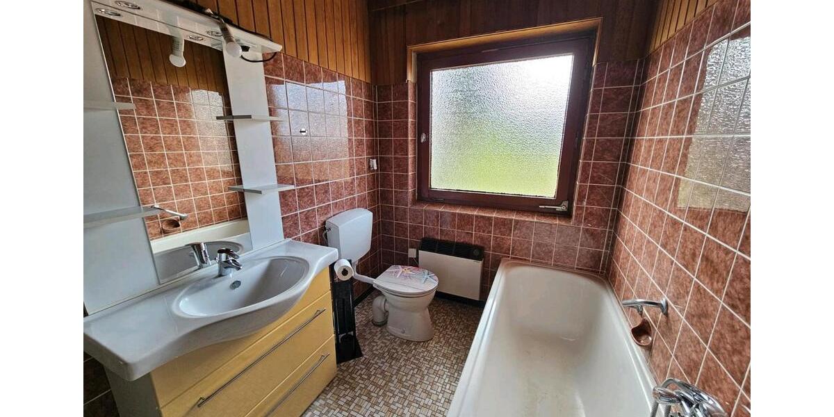 Einfamilienhaus Bad Münder am Deister - 7 Zimmer, 184 m&sup2;, 350.000&euro; | Angebot:27285452