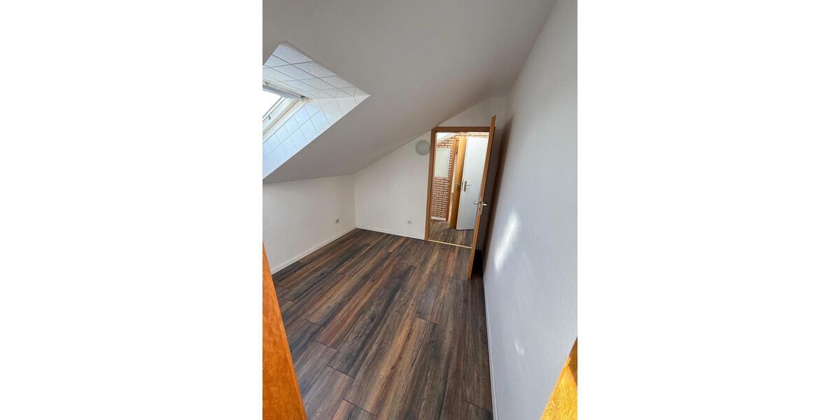 Dachgeschoßwohnung Wunstorf - 2 Zimmer, 64 m&sup2;, 740&euro; | Angebot:25139697