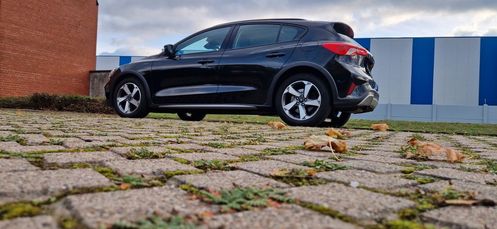 Ford Focus 181.796 km 10.997 &euro; Langenhagen 30853