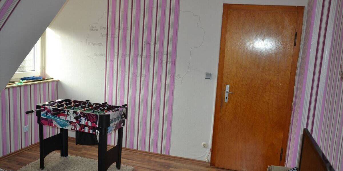 Mehrfamilienhaus, Wohnhaus Barsinghausen Eckerde - 6 Zimmer, 120 m&sup2;, 210.000&euro; | Angebot:25734409