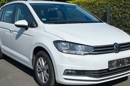 VW Touran 174.256 km 14.810 &euro; Garbsen 30827