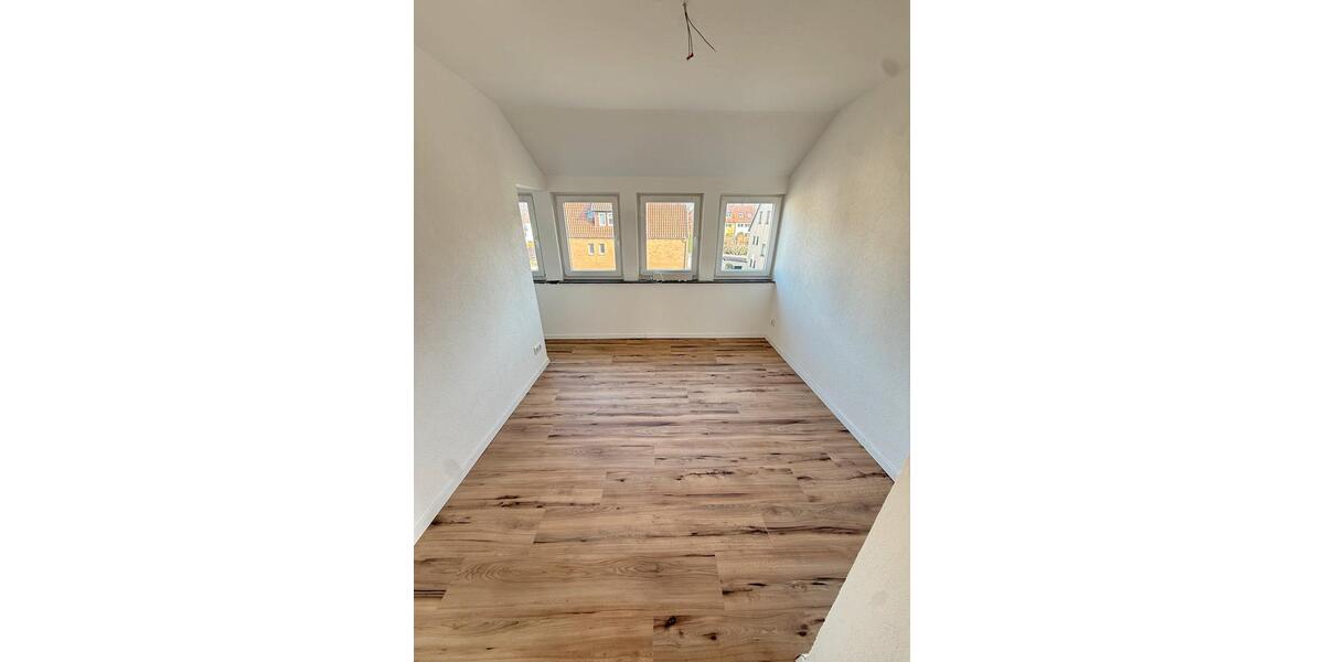 Dachgeschoßwohnung Stadthagen - 4 Zimmer, 86 m&sup2;, 900&euro; | Angebot:25715044