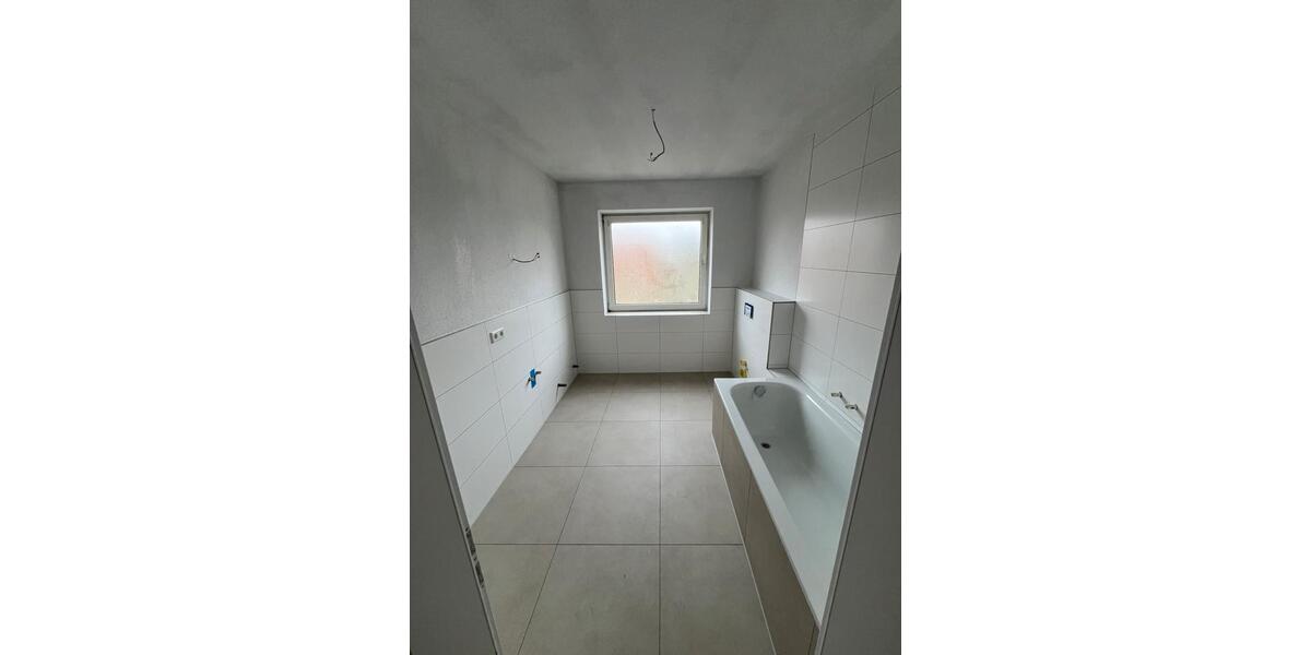 Dachgeschoßwohnung Garbsen - 4 Zimmer, 122 m&sup2;, 1.300&euro; | Angebot:25851903