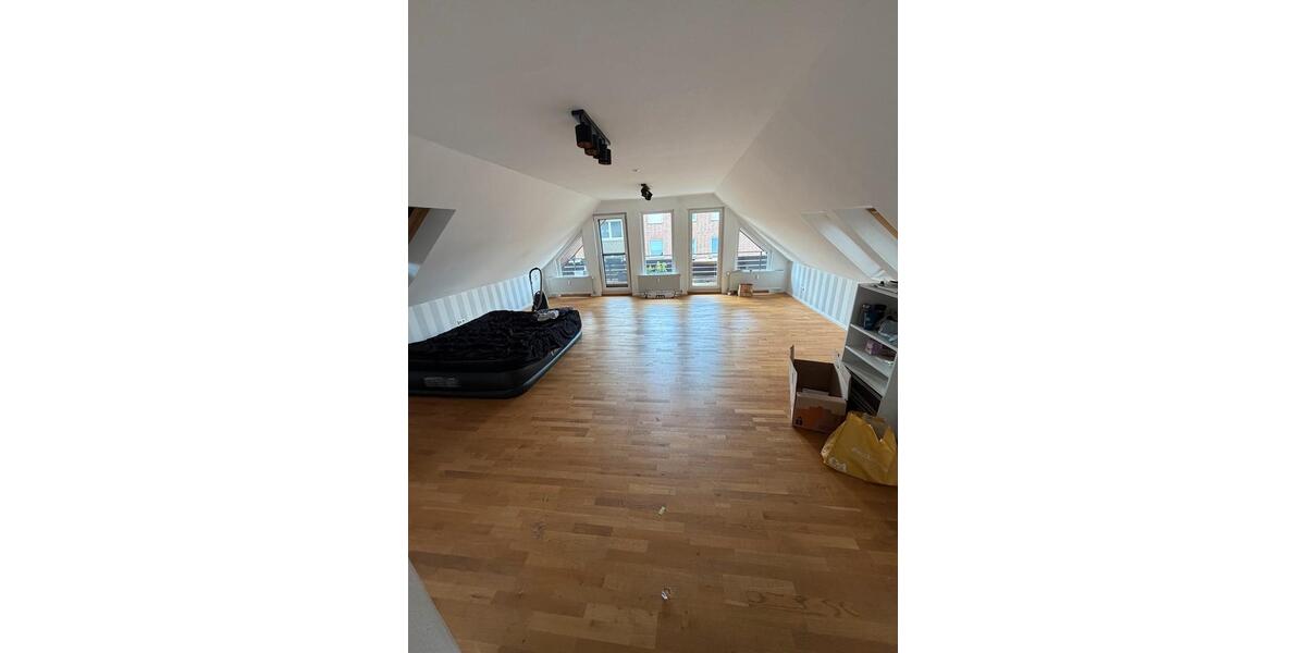 Dachgeschoßwohnung Bad Nenndorf - 3 Zimmer, 99 m&sup2;, 245.000&euro; | Angebot:26983090