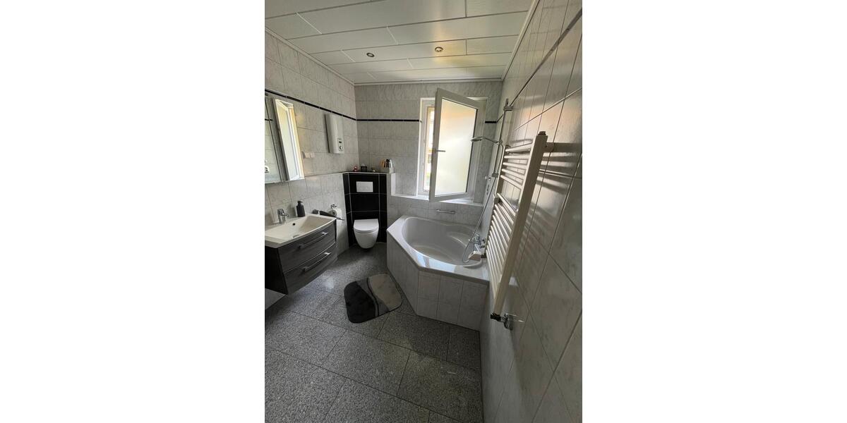 Etagenwohnung Lehrte - 3 Zimmer, 82 m&sup2;, 190.000&euro; | Angebot:27428764