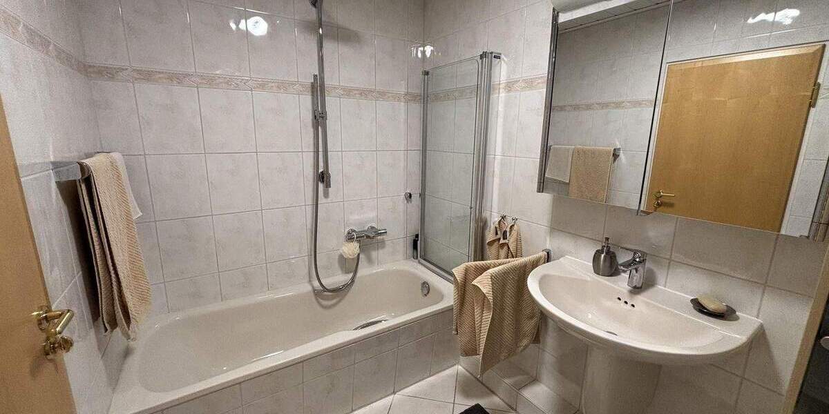 Etagenwohnung Langenhagen Krähenwinkel - 3 Zimmer, 83 m&sup2;, 205.000&euro; | Angebot:25672943