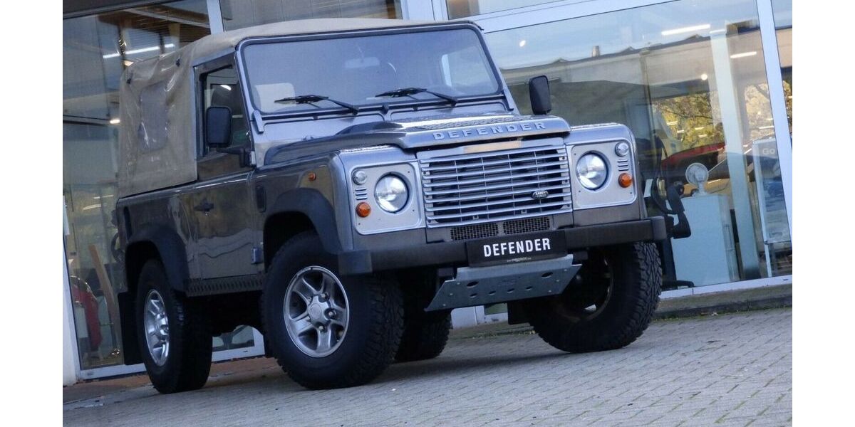 Land Rover Defender 19.000 km 59.900 &euro; Stadthagen 31655