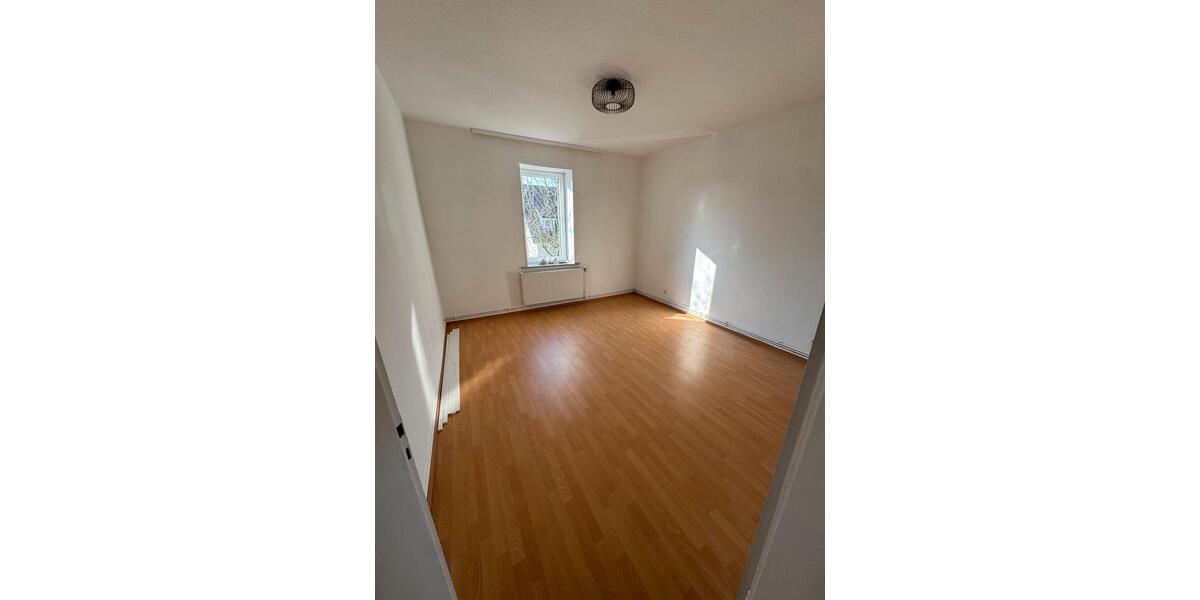 Etagenwohnung Seelze - 3 Zimmer, 75 m&sup2;, 950&euro; | Angebot:25960031