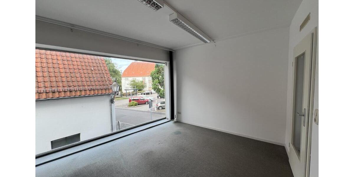Etagenwohnung Bad Münder am Deister - 5 Zimmer, 130 m&sup2;, 900&euro; | Angebot:25128203