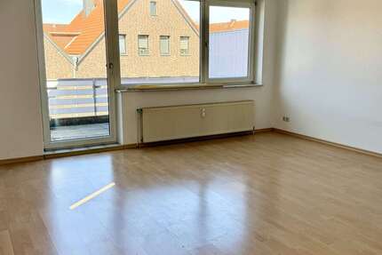 Wohnung Neustadt - 2 Zimmer, 67 m&sup2;, 700&euro; | Angebot:27189620