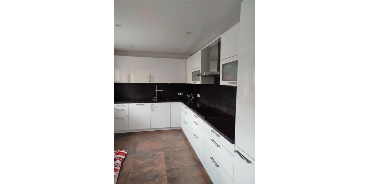 Etagenwohnung Sarstedt - 4 Zimmer, 124 m&sup2;, 1.200&euro; | Angebot:26342163