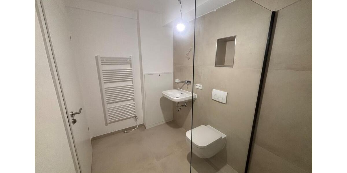 Etagenwohnung Hannover - 2 Zimmer, 71 m&sup2;, 1.271&euro; | Angebot:25613288