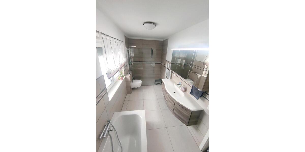 Doppelhaushälfte Sarstedt - 4 Zimmer, 114 m&sup2;, 490.000&euro; | Angebot:25272961