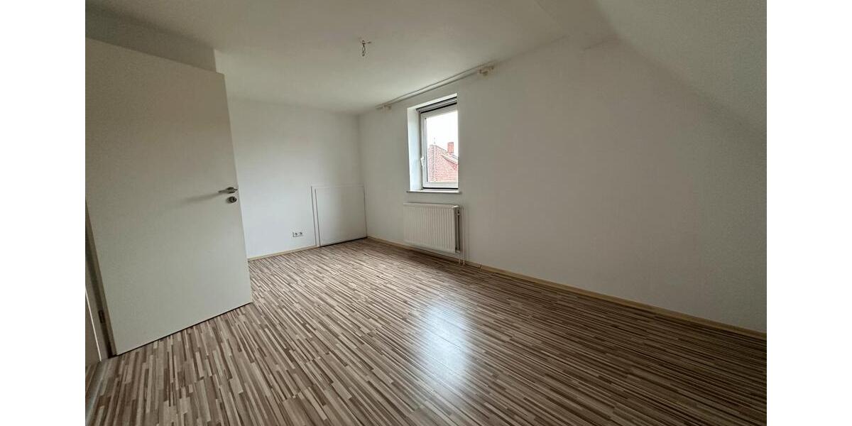 Dachgeschoßwohnung Burgdorf - 3 Zimmer, 65 m&sup2;, 129.000&euro; | Angebot:27493413