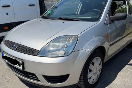 Ford Fiesta 75.077 km 3.499 &euro; Isernhagen OT Altwarmbüchen bei Hannover A2/A7 30916