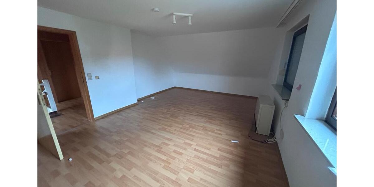 Doppelhaushälfte Sehnde - 3 Zimmer, 110 m&sup2;, 1.300&euro; | Angebot:25876062