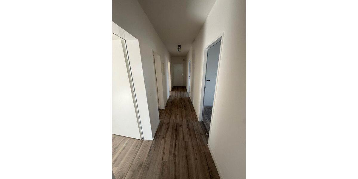 Dachgeschoßwohnung Burgdorf - 4 Zimmer, 83 m&sup2;, 745&euro; | Angebot:25994079