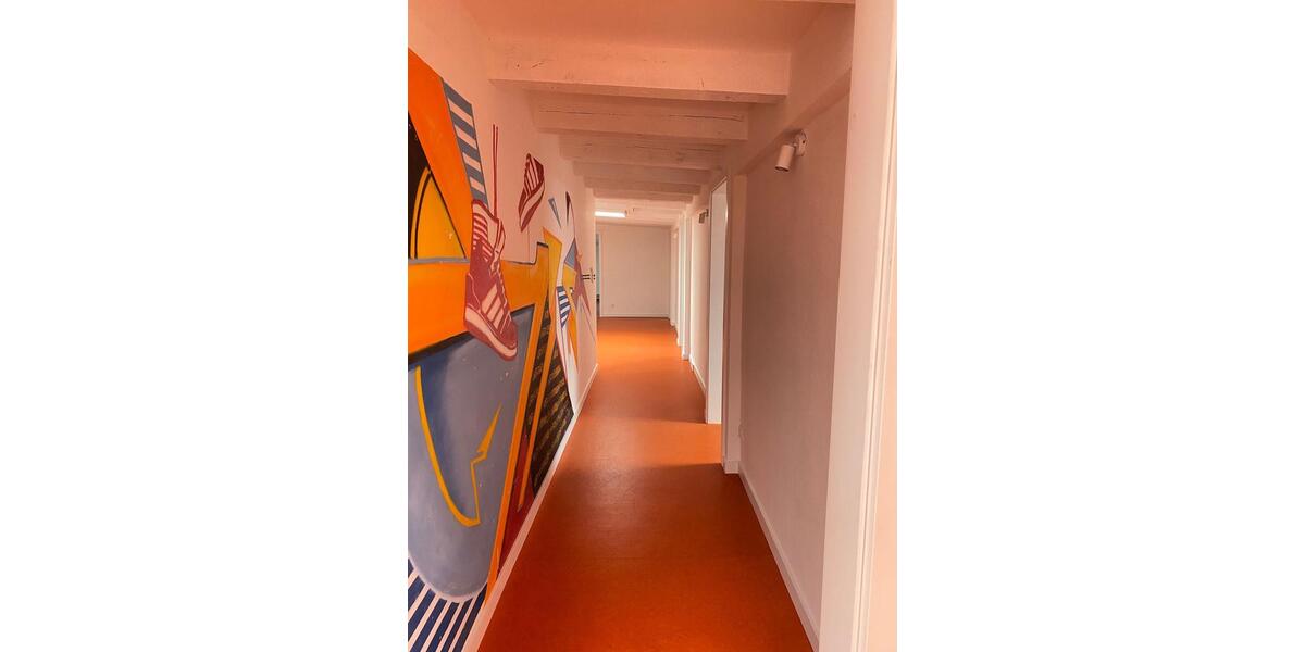 Dachgeschoßwohnung Hannover Vahrenwald-List - 10 Zimmer, 277 m&sup2;, 3.200&euro; | Angebot:26455818