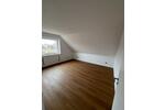 Dachgeschoßwohnung Garbsen - 4 Zimmer, 122 m&sup2;, 1.300&euro; | Angebot:25851903
