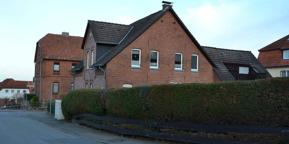 Einfamilienhaus Barsinghausen - 7 Zimmer, 190 m&sup2;, 260.000&euro; | Angebot:25984931