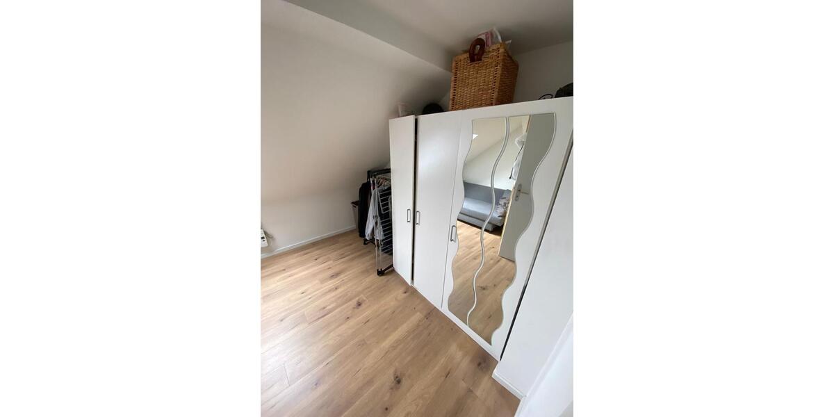 Dachgeschoßwohnung Hannover Linden-Limmer - 2.5 Zimmer, 51 m&sup2;, 700&euro; | Angebot:25968343