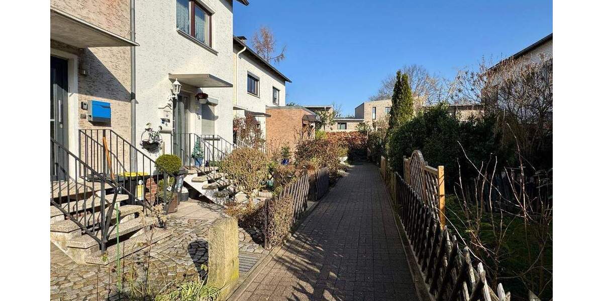 Reihenmittelhaus Hannover Limmer - 4 Zimmer, 110 m&sup2;, 329.000&euro; | Angebot:25746342