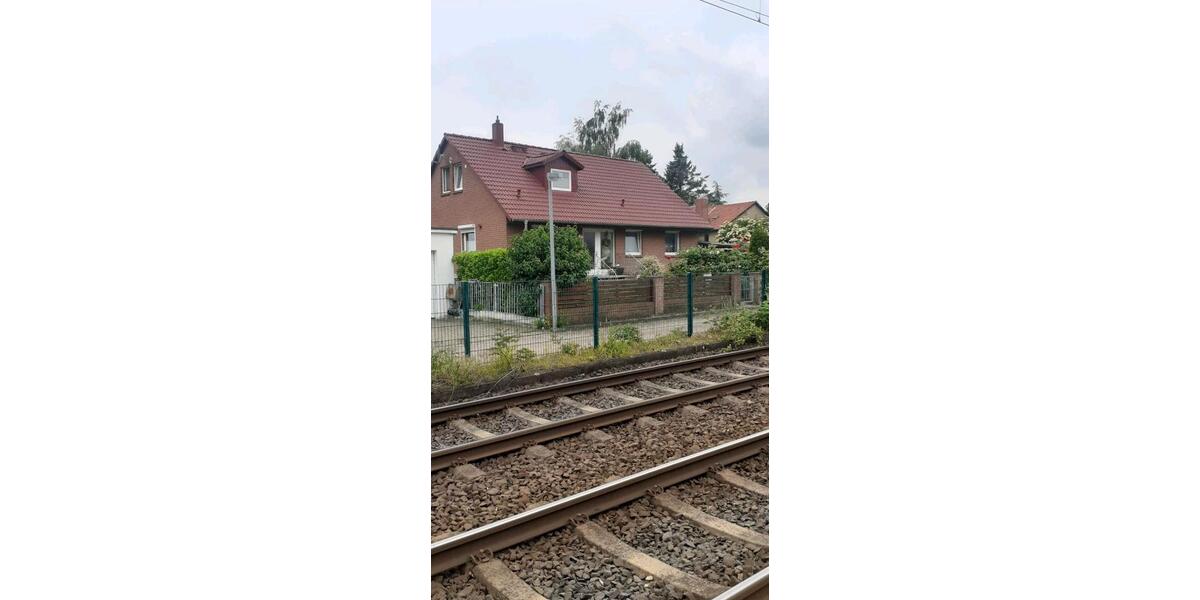 Einfamilienhaus Laatzen - 7 Zimmer, 200 m&sup2;, 650.000&euro; | Angebot:27170116