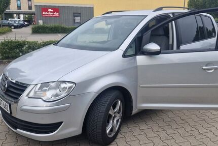 VW Touran 241.000 km 3.399 &euro; Hannover 30419