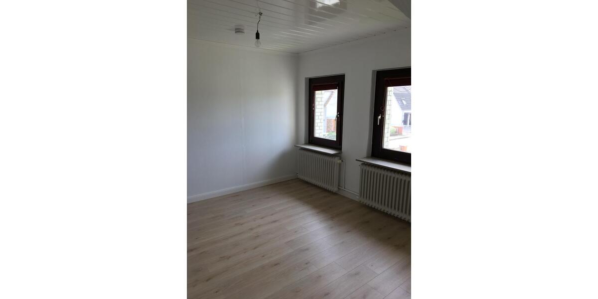 Einfamilienhaus Hannover Bothfeld-Vahrenheide - 6 Zimmer, 190 m&sup2;, 2.300&euro; | Angebot:25856106