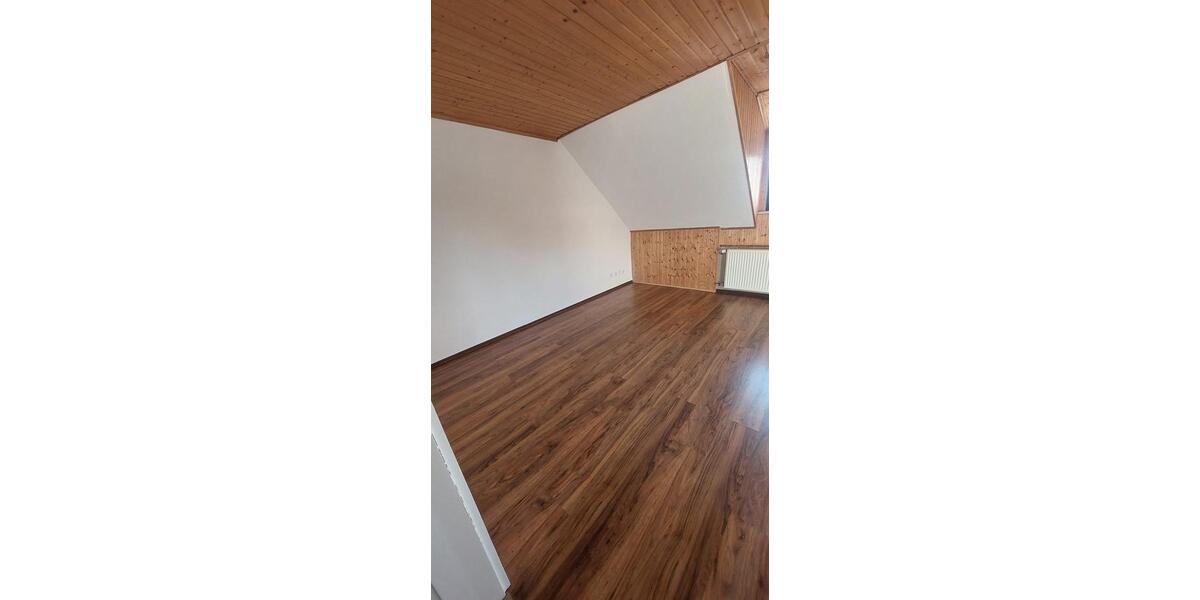 Etagenwohnung Burgwedel - 3 Zimmer, 68 m&sup2;, 646&euro; | Angebot:24626683