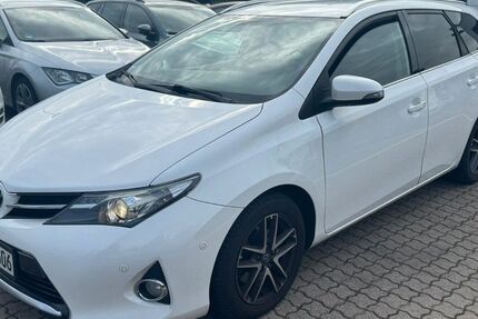 Toyota Auris 266.500 km 3.800 &euro; Seelze 30926