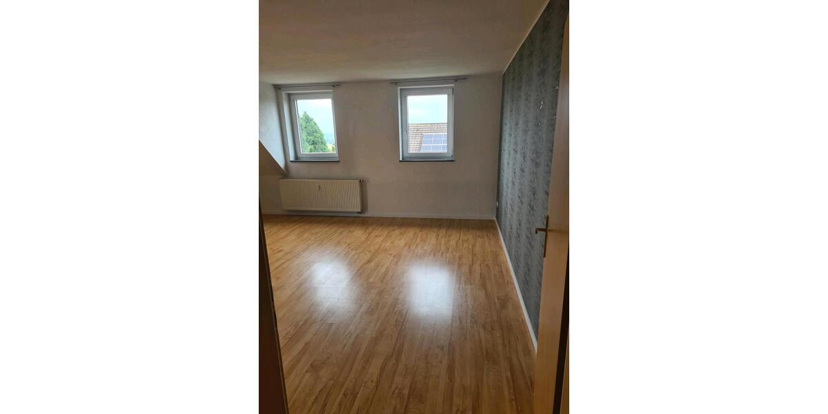 Etagenwohnung Seelze - 3 Zimmer, 107 m&sup2;, 850&euro; | Angebot:26368154