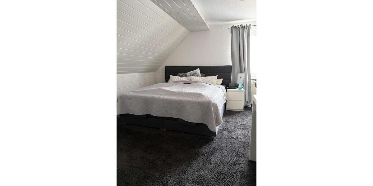 Etagenwohnung Springe - 3 Zimmer, 90 m&sup2;, 585&euro; | Angebot:25375266