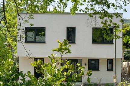 Haus Springe - 5 Zimmer, 244 m&sup2;, 2.200&euro; | Angebot:26453481