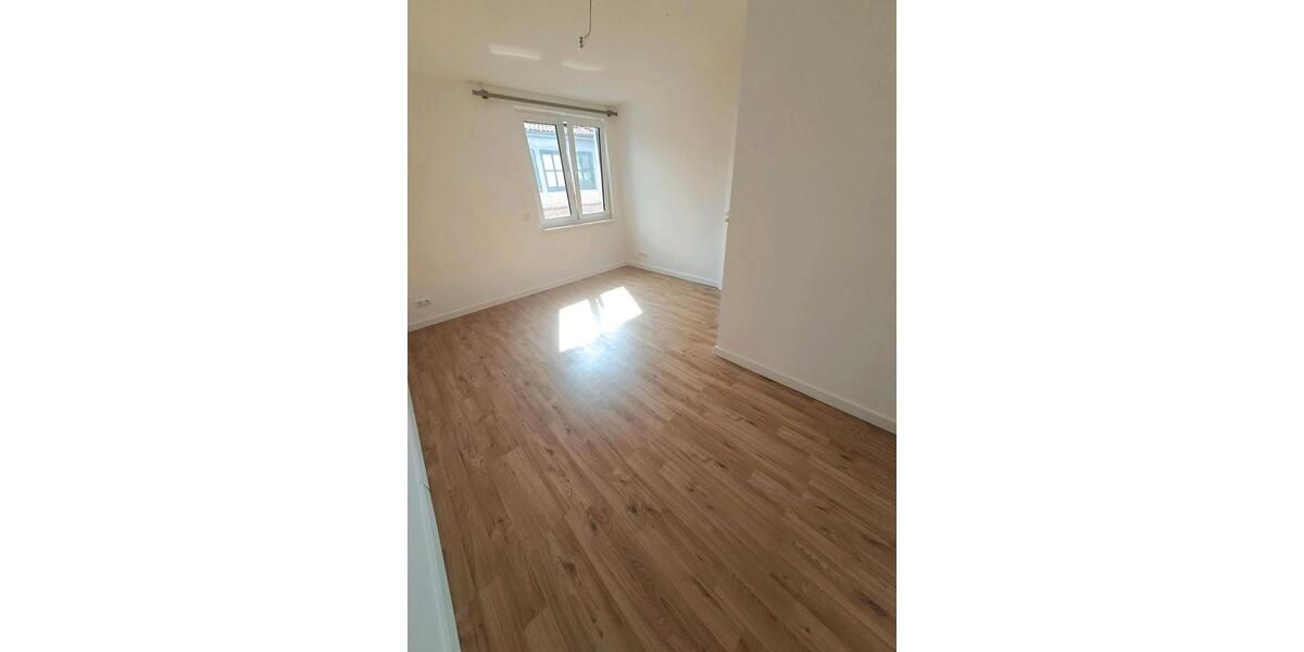 Maisonettenwohnung Garbsen Berenbostel - 5 Zimmer, 160 m&sup2;, 1.640&euro; | Angebot:25995468