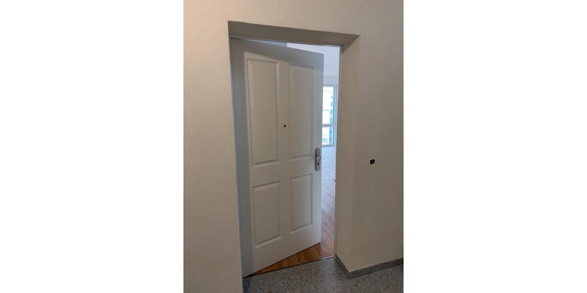 Etagenwohnung Hannover Nord - 2 Zimmer, 73 m&sup2;, 16&euro; | Angebot:25394109