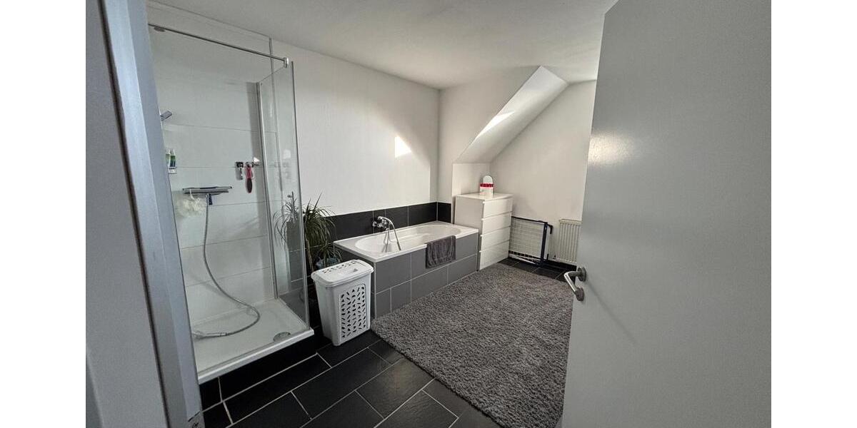 Etagenwohnung Langenhagen Brink - 2 Zimmer, 65 m&sup2;, 610&euro; | Angebot:25588649