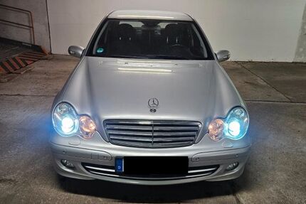 Mercedes-Benz C 200 196.000 km 4.799 &euro; Seelze 30926