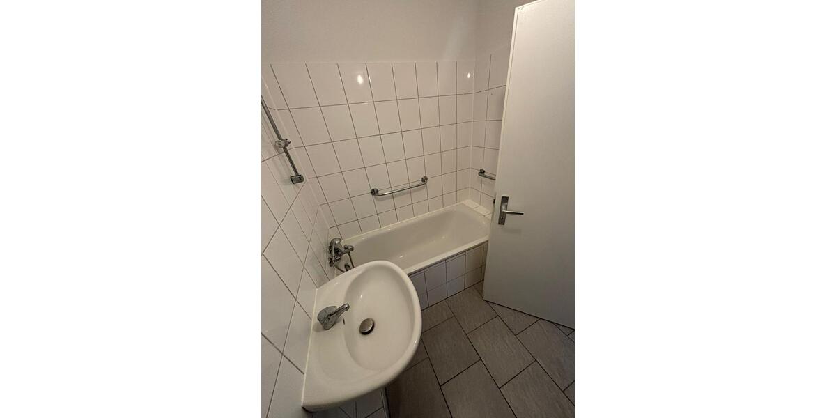 Etagenwohnung Laatzen - 3 Zimmer, 77 m&sup2;, 616&euro; | Angebot:25079795