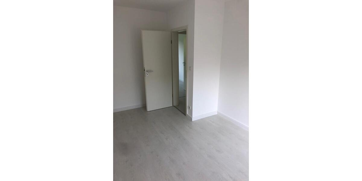 Etagenwohnung Lehrte - 3 Zimmer, 74 m&sup2;, 760&euro; | Angebot:25961112