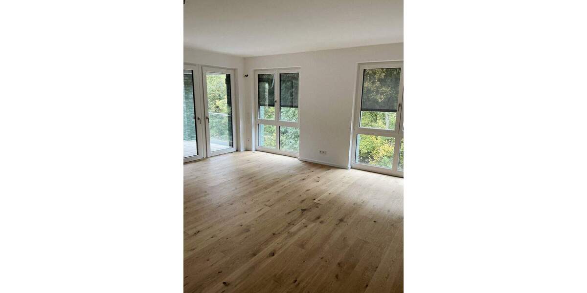 Etagenwohnung Hannover Döhren - 5 Zimmer, 140 m&sup2;, 1.990&euro; | Angebot:25677108