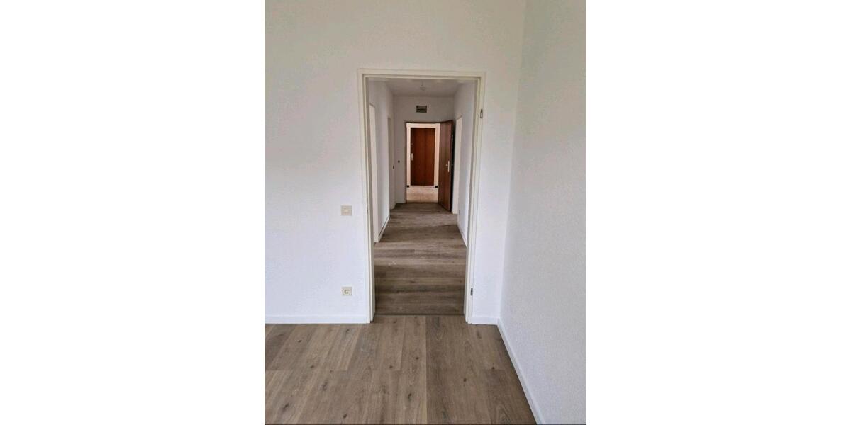 Hochparterre Garbsen Berenbostel - 3 Zimmer, 82 m&sup2;, 1.250&euro; | Angebot:24848854