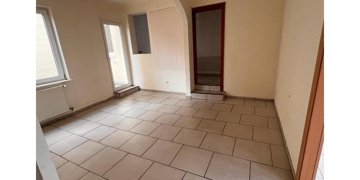 Etagenwohnung Hannover Vahrenwald-List - 4 Zimmer, 122 m&sup2;, 1.500&euro; | Angebot:25902915