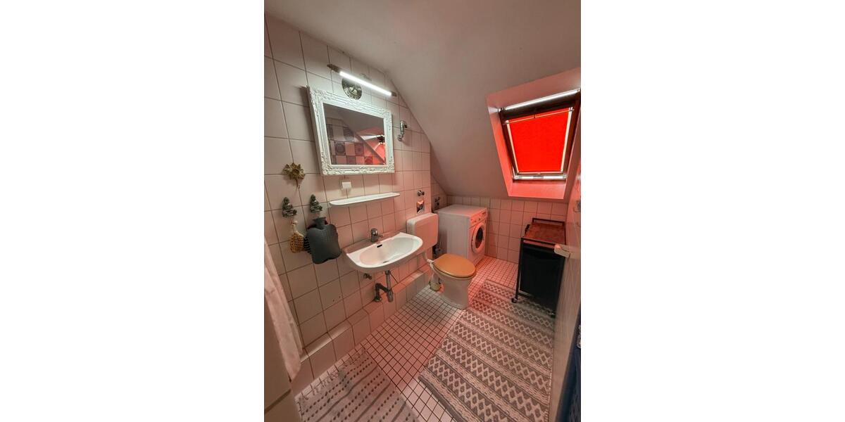 Dachgeschoßwohnung Hannover Linden-Limmer - 2 Zimmer, 70 m&sup2;, 950&euro; | Angebot:25820576