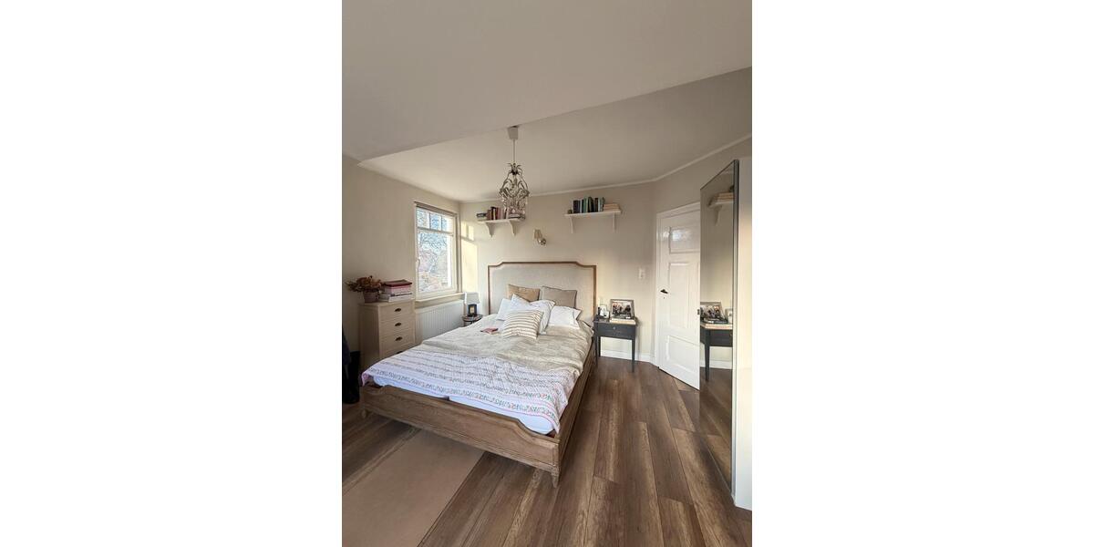 Einfamilienhaus Sehnde - 7 Zimmer, 230 m&sup2;, 699.000&euro; | Angebot:25783020