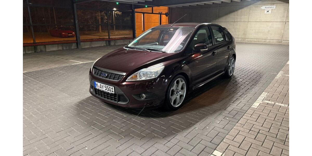 Ford Focus 182.000 km 2.500 &euro; Garbsen 30827
