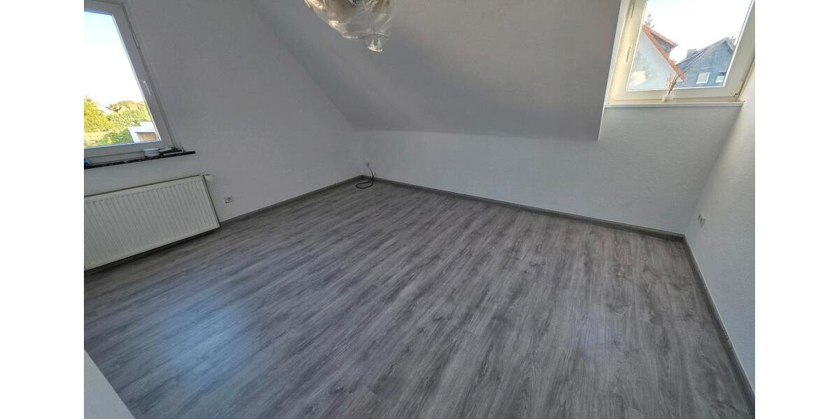 Dachgeschoßwohnung Garbsen - 3 Zimmer, 50 m&sup2;, 500&euro; | Angebot:25394105