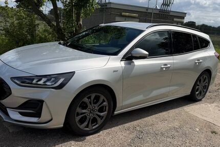 Ford Focus 60.000 km 14.999 &euro; neustadt 31535